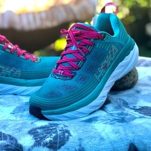 Hoka One One Bondi 6